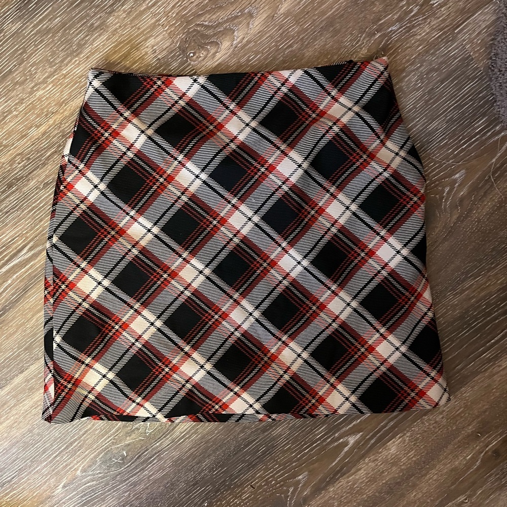 Forever 21 red black white plaid skirt